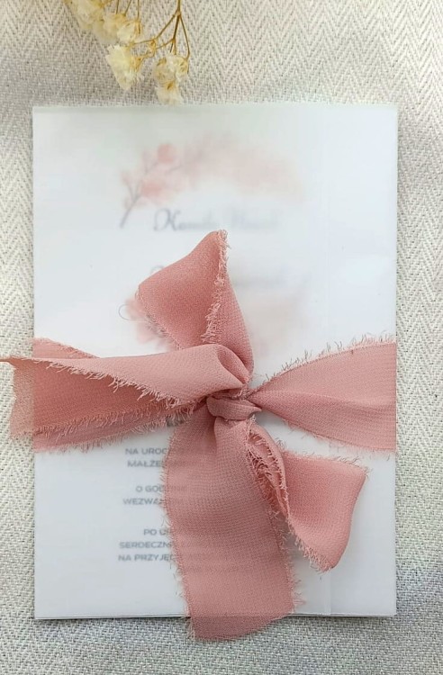 zaproszenie z kalką i wstażką.jpg